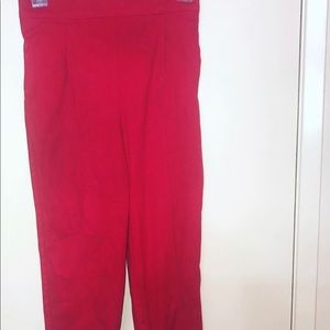 Laura Byrnes cropped trousers in red